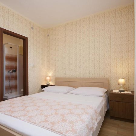 Apartments Vukicevic Brodarica Šibenik Exterior foto